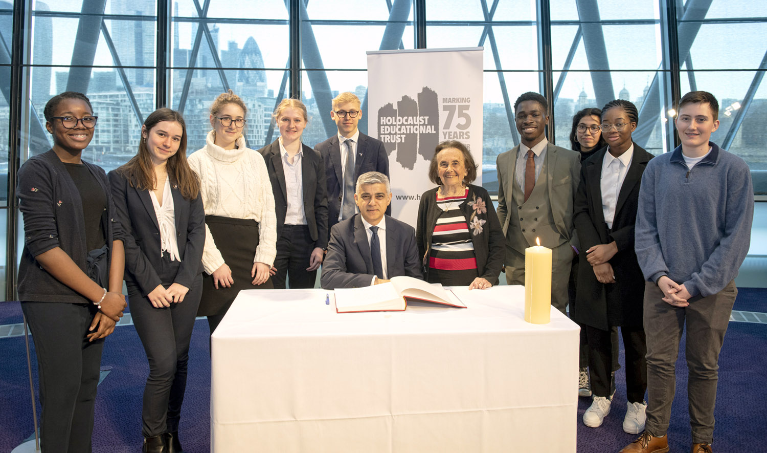 photo HET Ambassadors with Mayor of London, Sadiq Khan and survivor Lily Ebert BEM